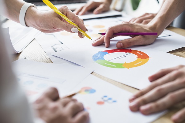 Analisi competitiva: monitorare i concorrenti per anticipare i cambiamenti del settore